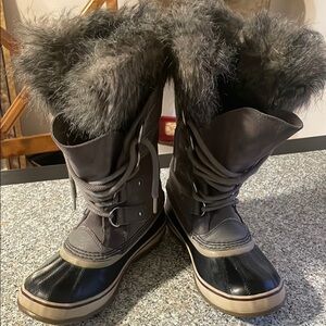 Sorel Stylish Fur-Lined Winter Boots